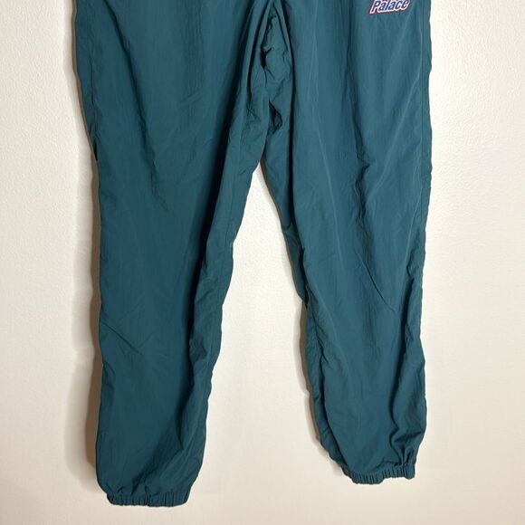 Palace skateboard men’s nylon baggies shell bottoms in green size small - Picture 3 of 11